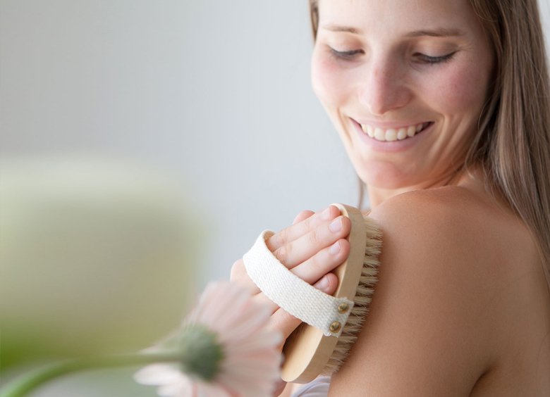 Dry Skin Brushing